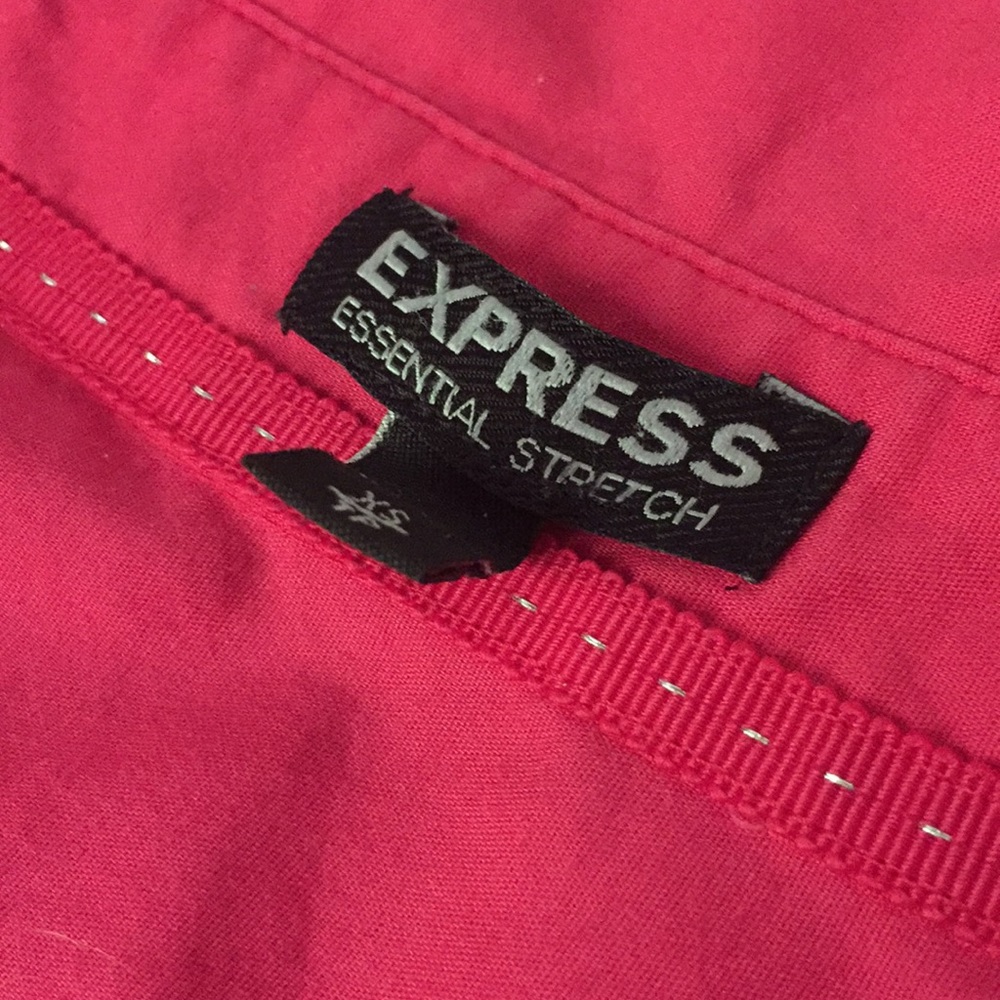 Express Raspberry Button Up - Picture 4 of 5